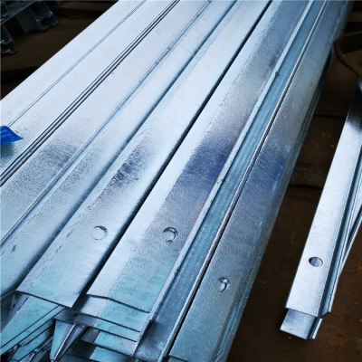 熱鍍鋅扁鋼采購注意事項有什么？